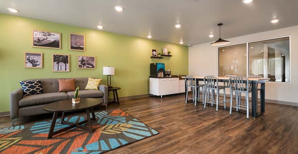 woodspring suites fort myers cape coral