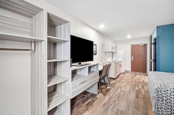 woodspring suites fort myers cape coral