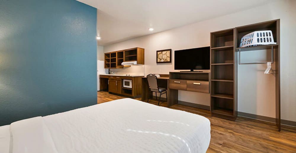 woodspring suites fort myers cape coral