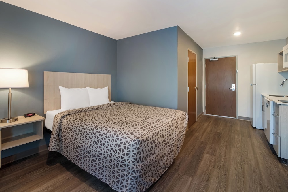 woodspring suites fort myers cape coral