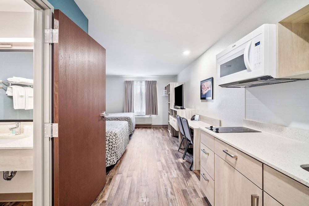 woodspring suites fort myers cape coral