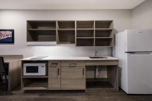 woodspring suites fort myers cape coral