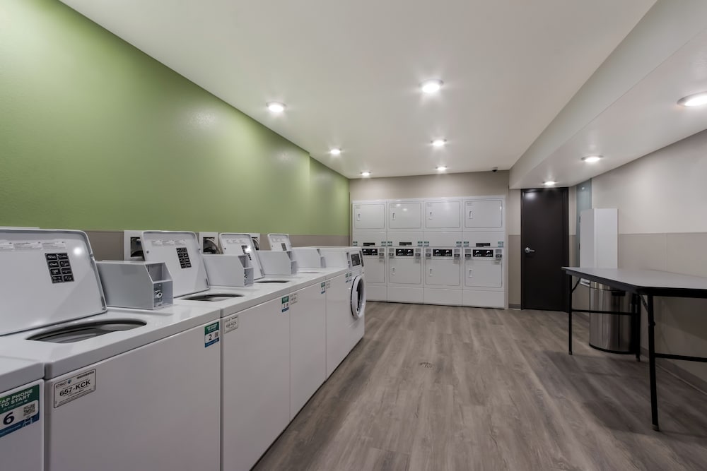 woodspring suites gilbert mesa gateway airport