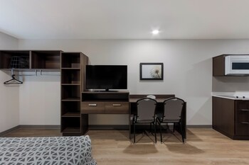 woodspring suites gilbert mesa gateway airport