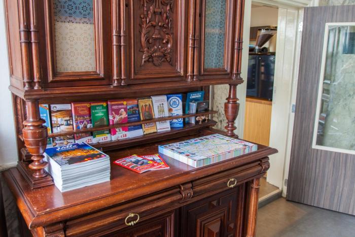 hotel library amsterdam