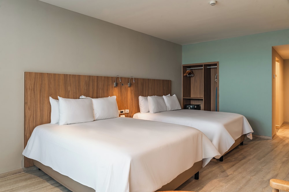 wyndham garden mazatlan marina