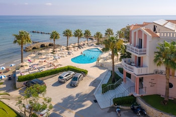 xenos kamara beach