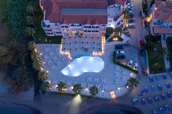 xenos kamara beach