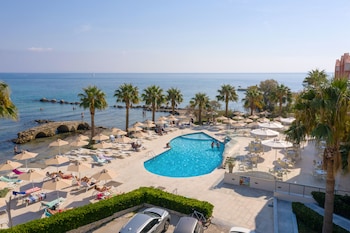 xenos kamara beach