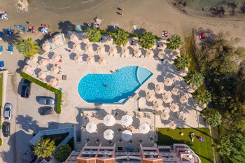xenos kamara beach