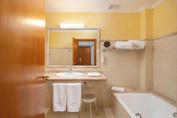 hotel can xim