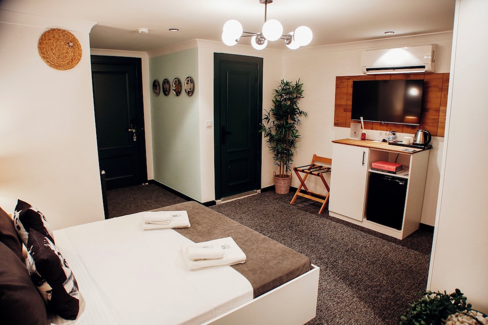 yamalya suites hotel
