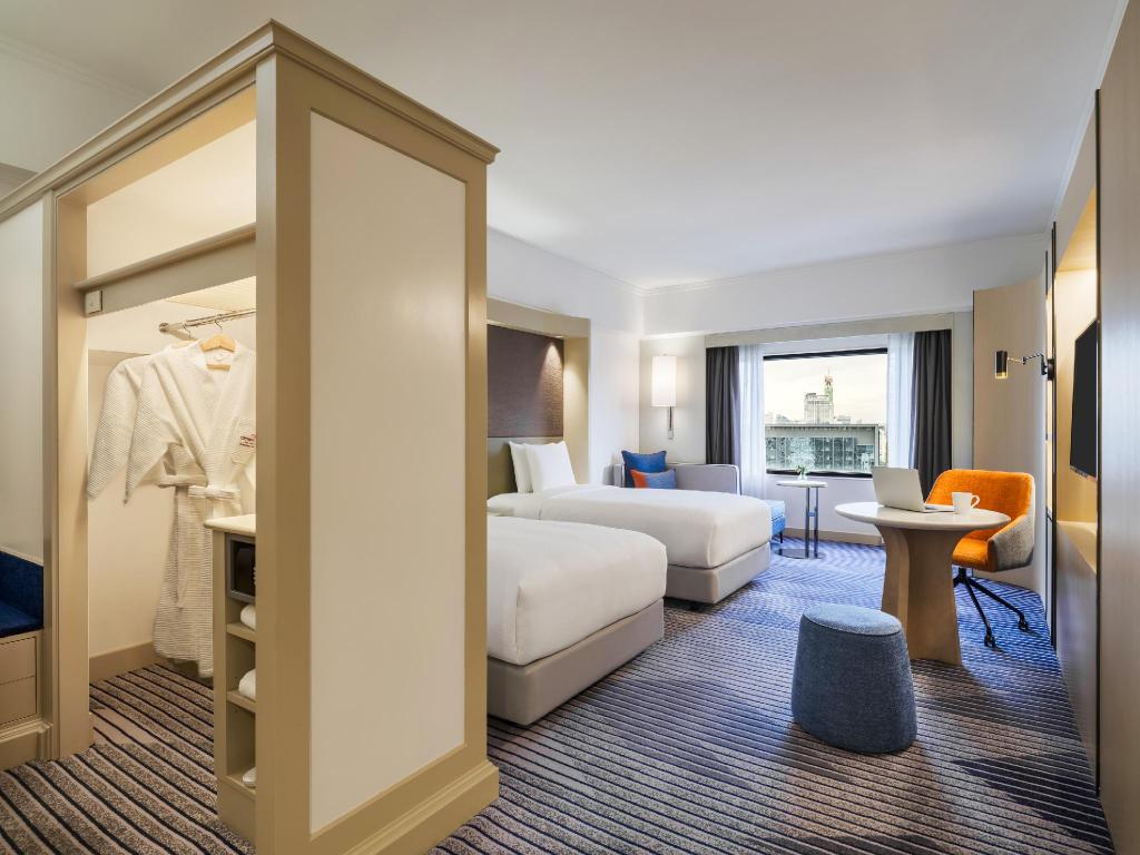 crowne plaza bangkok lumpini park by ihg