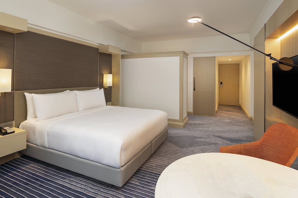 crowne plaza bangkok lumpini park by ihg