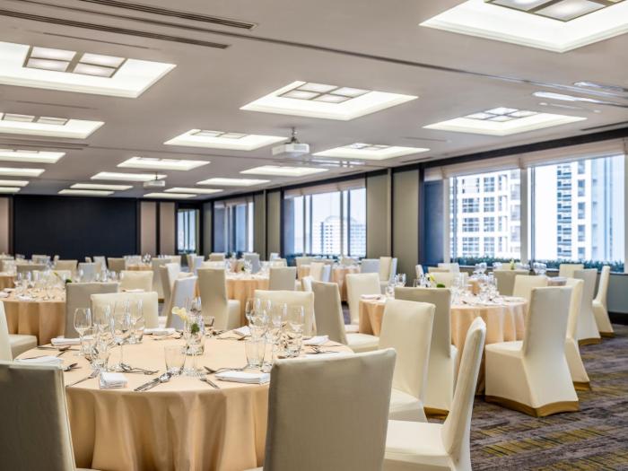 crowne plaza bangkok lumpini park by ihg