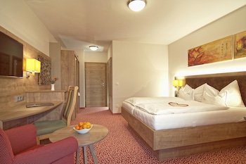 hotel neuhausl superior