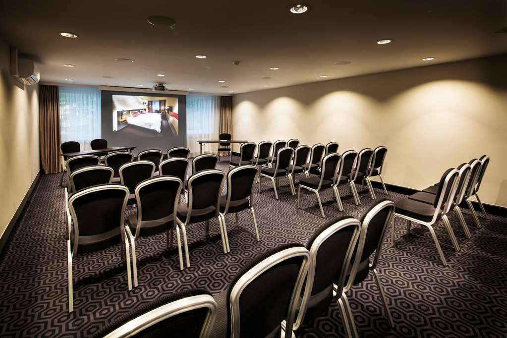 pentahotel prague ex ibis praha karlin
