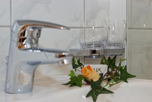 Hotel Waldfrieden,,3 star