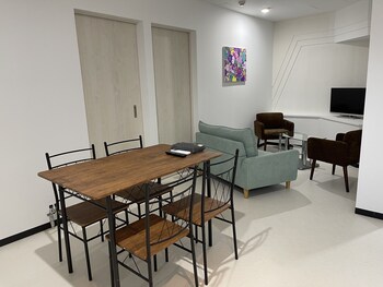 zenibako house 1f