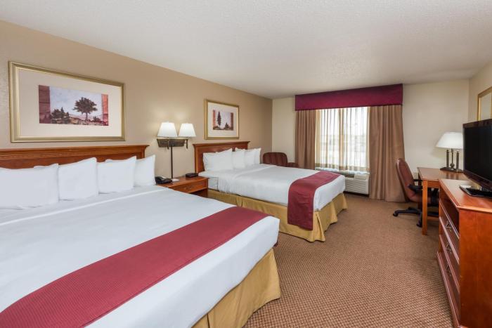 baymont inn and suites highland