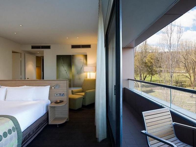 crowne plaza canberra by ihg