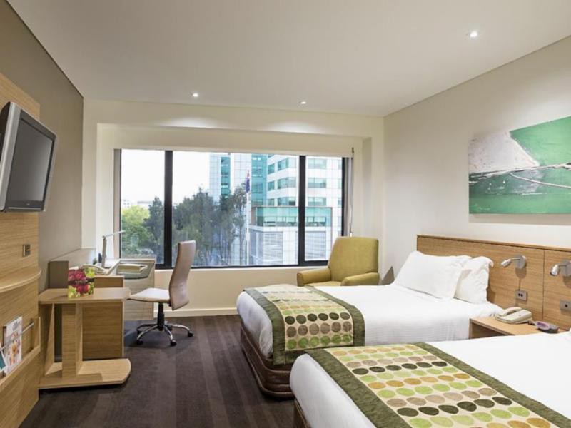 crowne plaza canberra by ihg