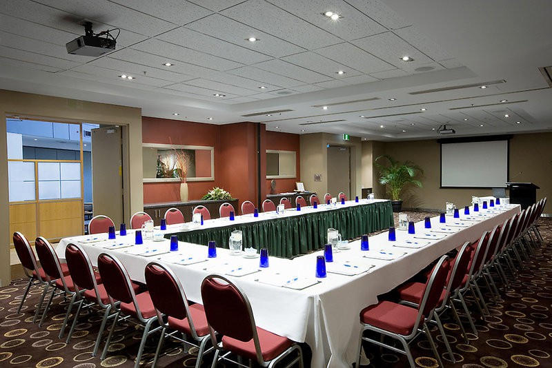 crowne plaza canberra by ihg