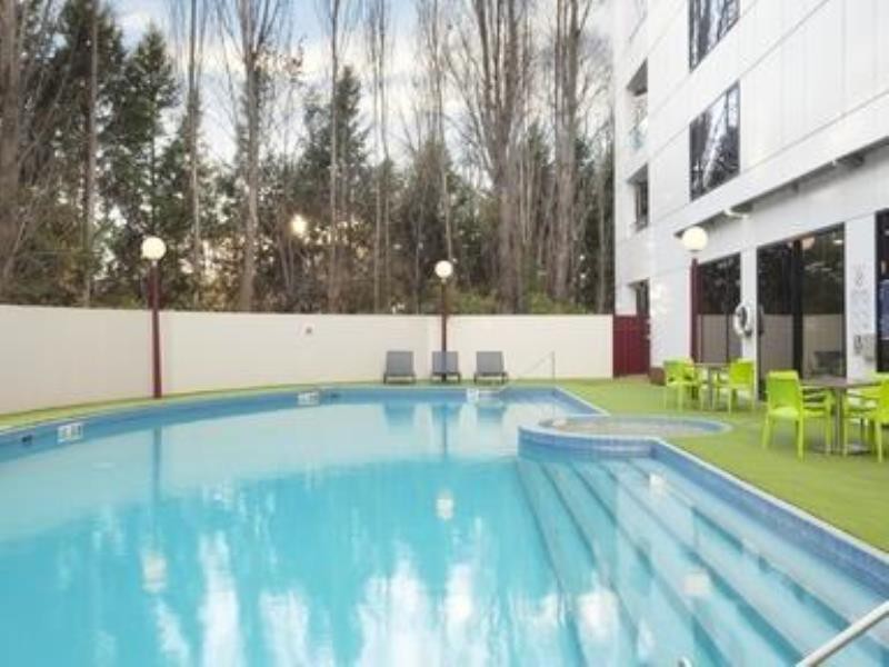 crowne plaza canberra by ihg