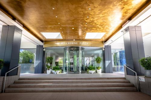 crowne plaza canberra by ihg