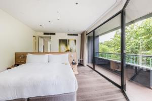 crowne plaza canberra by ihg