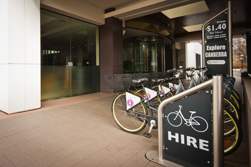 crowne plaza canberra by ihg