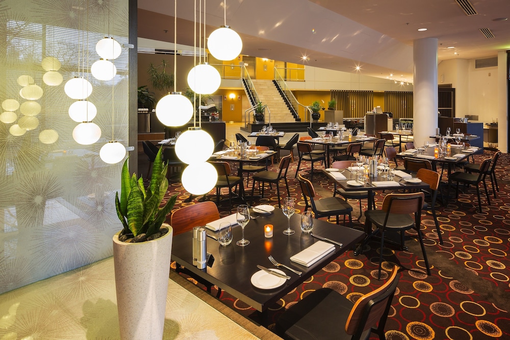 crowne plaza canberra by ihg
