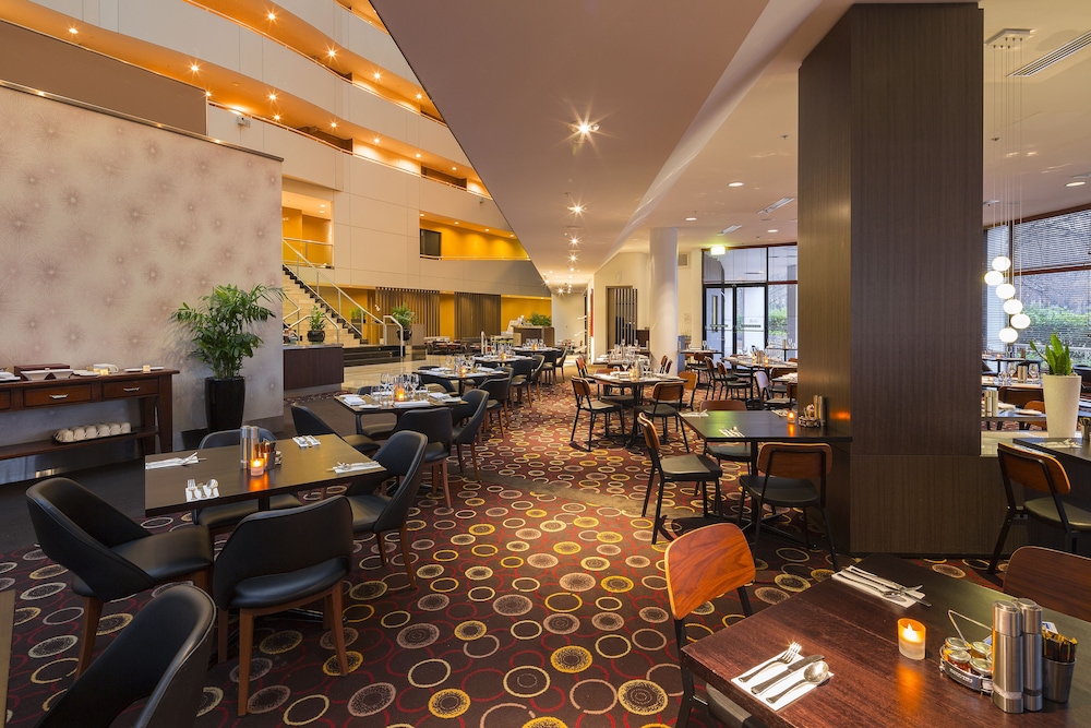 crowne plaza canberra by ihg