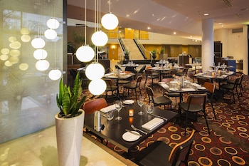 crowne plaza canberra by ihg