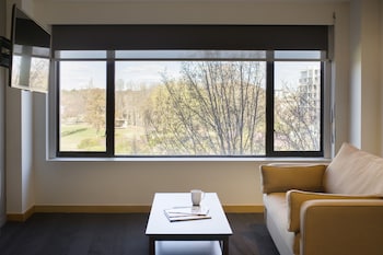 crowne plaza canberra by ihg