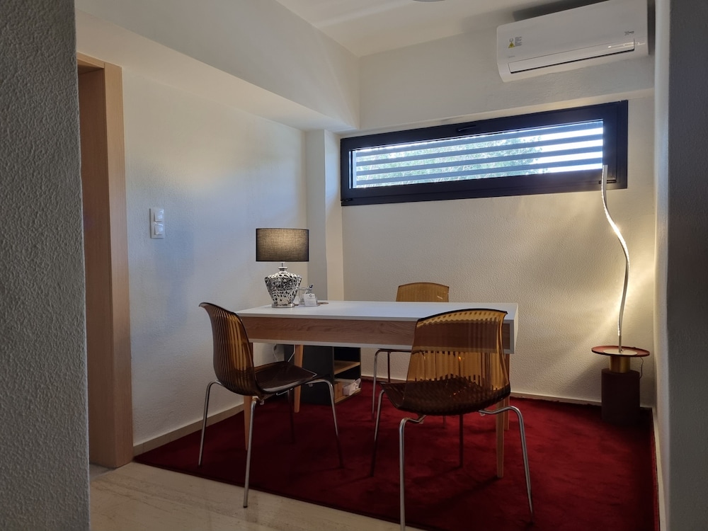 10 apartments and suites athens
