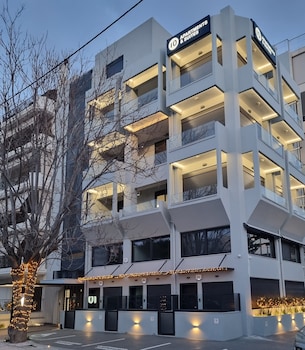 10 apartments and suites athens