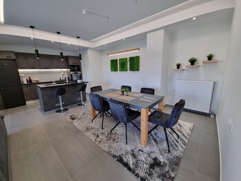 10 apartments and suites athens