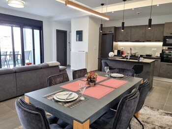 10 apartments and suites athens