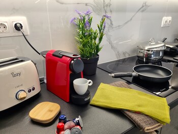 10 apartments and suites athens