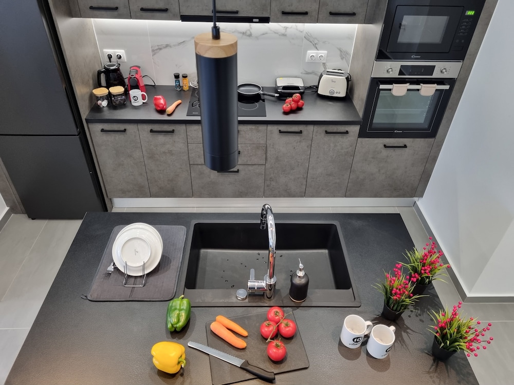 10 apartments and suites athens