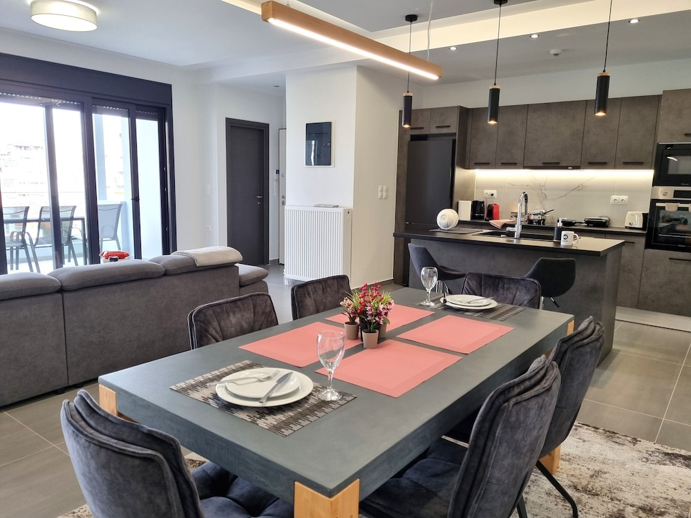 10 apartments and suites athens