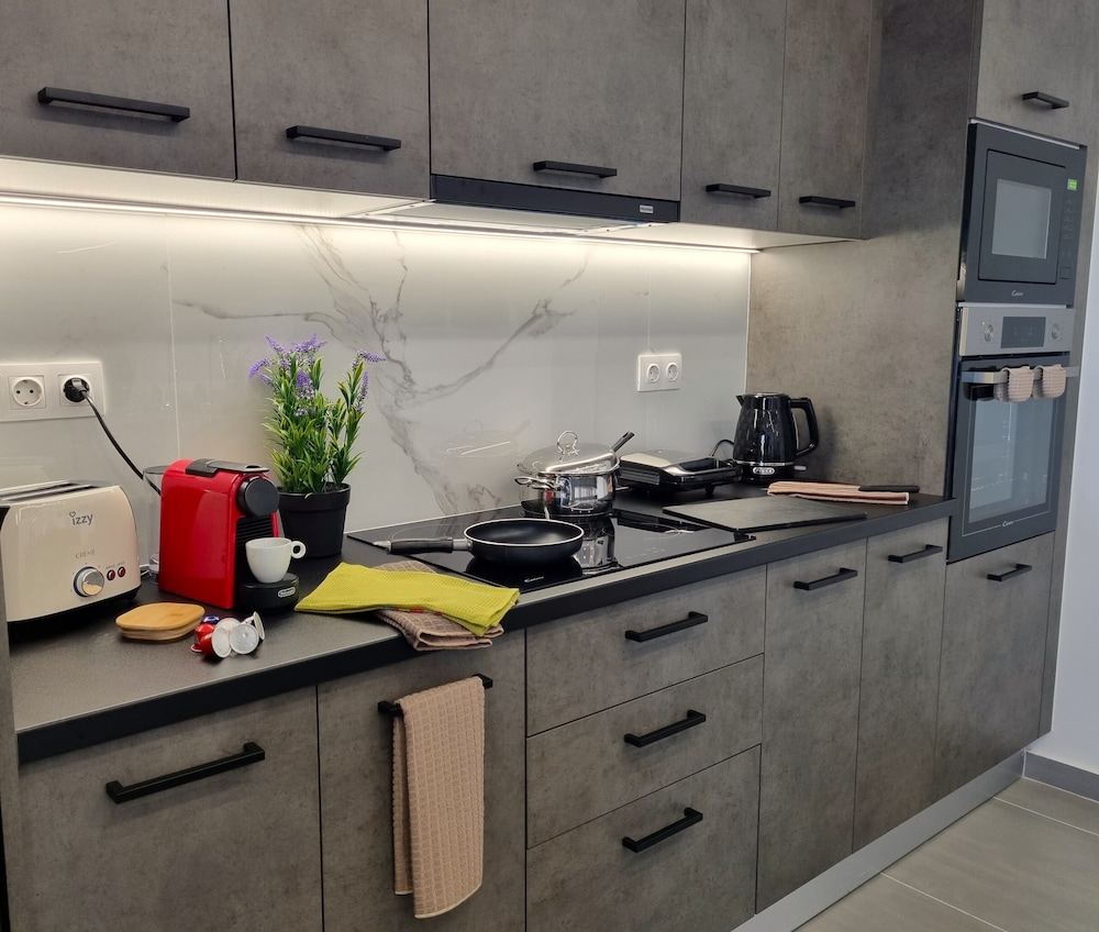 10 apartments and suites athens