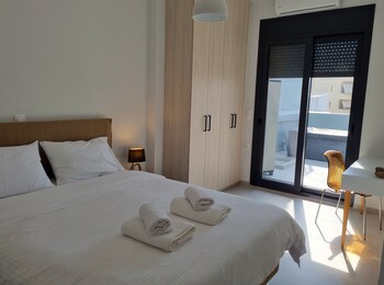 10 apartments and suites athens
