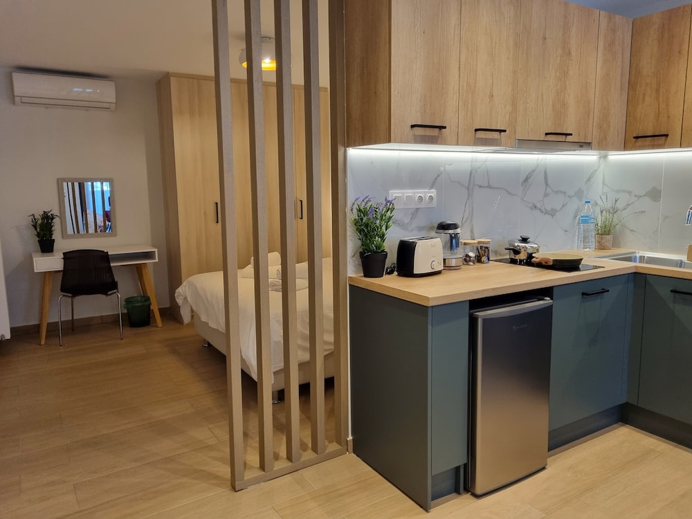 10 apartments and suites athens