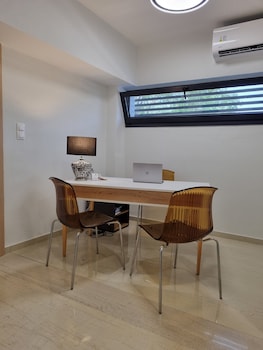 10 apartments and suites athens