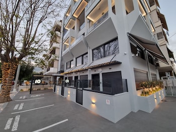 10 apartments and suites athens