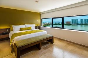 intercontinental presidente cancun resort by ihg