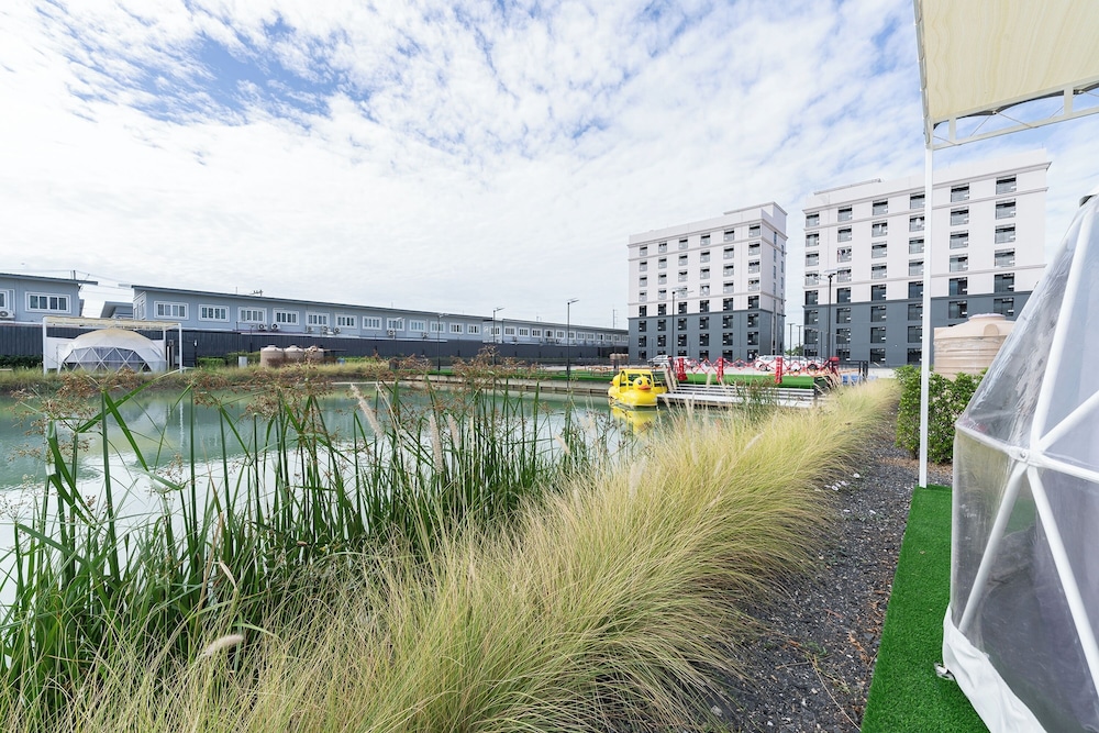 44 residence and resort