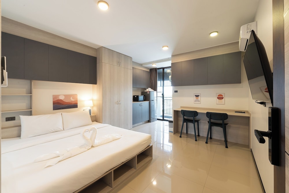 44 residence and resort